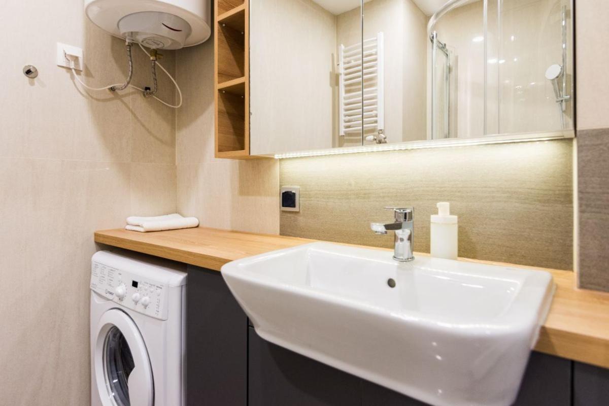 Luxury Apartments Nearto Main Square Краков Экстерьер фото