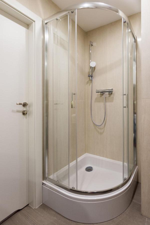 Luxury Apartments Nearto Main Square Краков Экстерьер фото