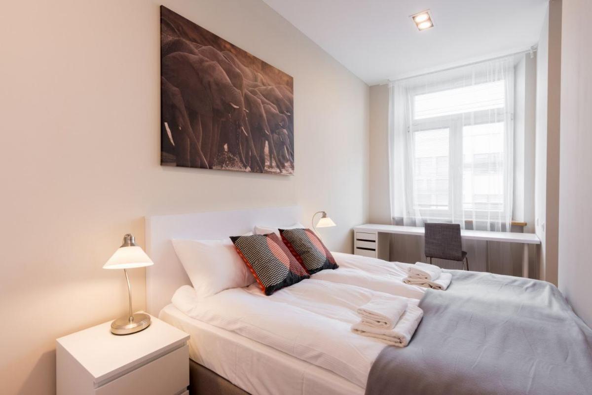 Luxury Apartments Nearto Main Square Краков Экстерьер фото